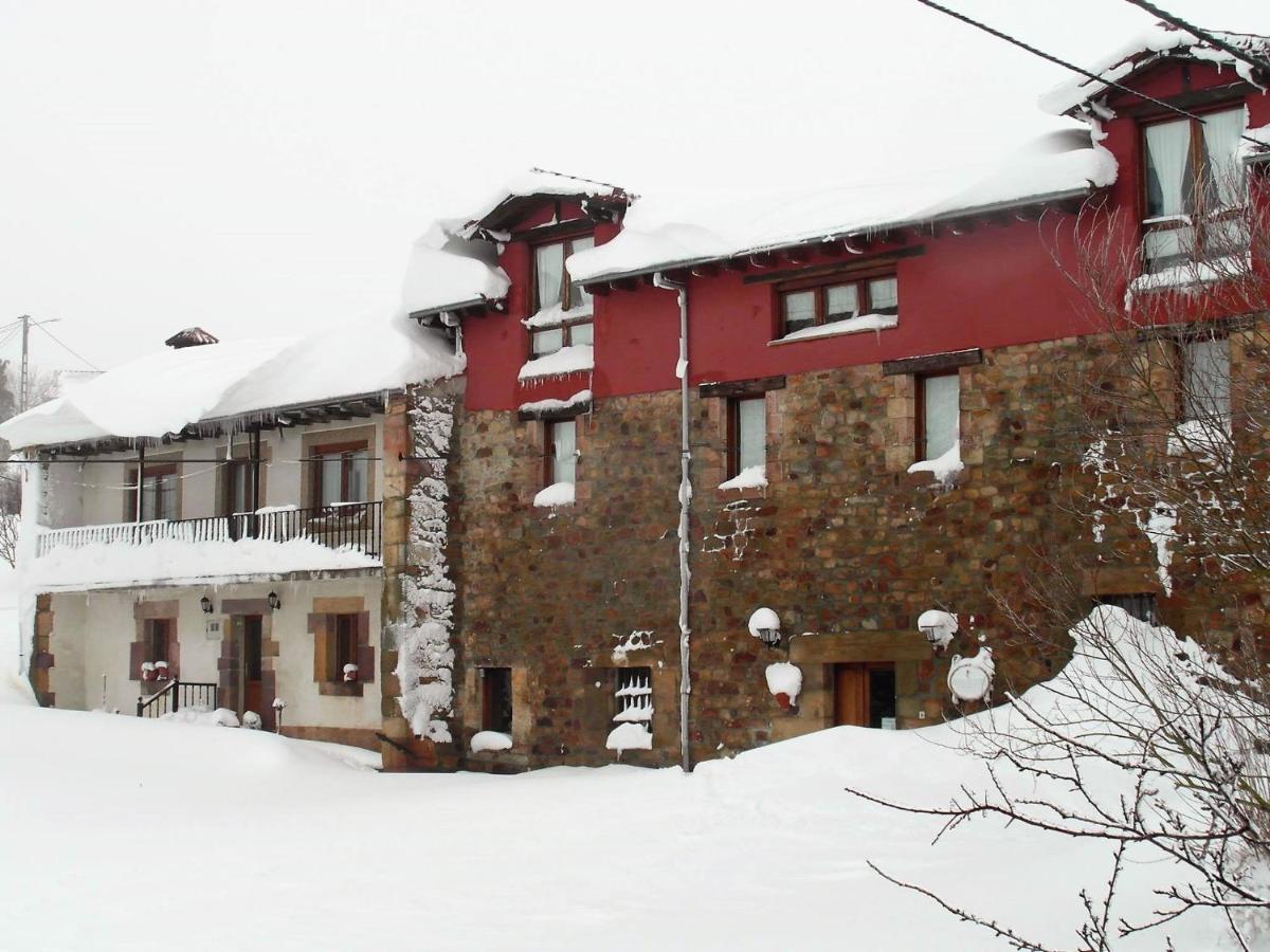 Albergue La Torre Santiurde de Reinosa Exterior photo